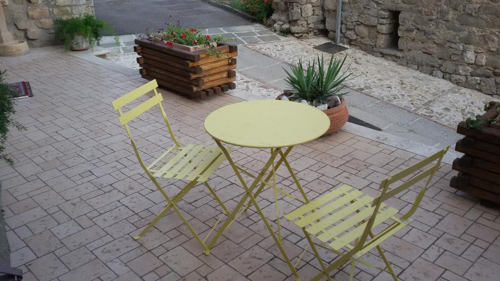Borgo Medioevale Apartamento Todi Exterior foto
