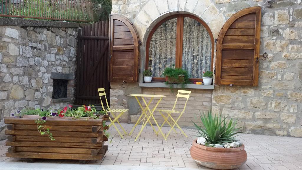 Borgo Medioevale Apartamento Todi Exterior foto